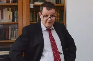 A Francia Tansz&eacute;k vend&eacute;ge volt Thomas Szende professzor